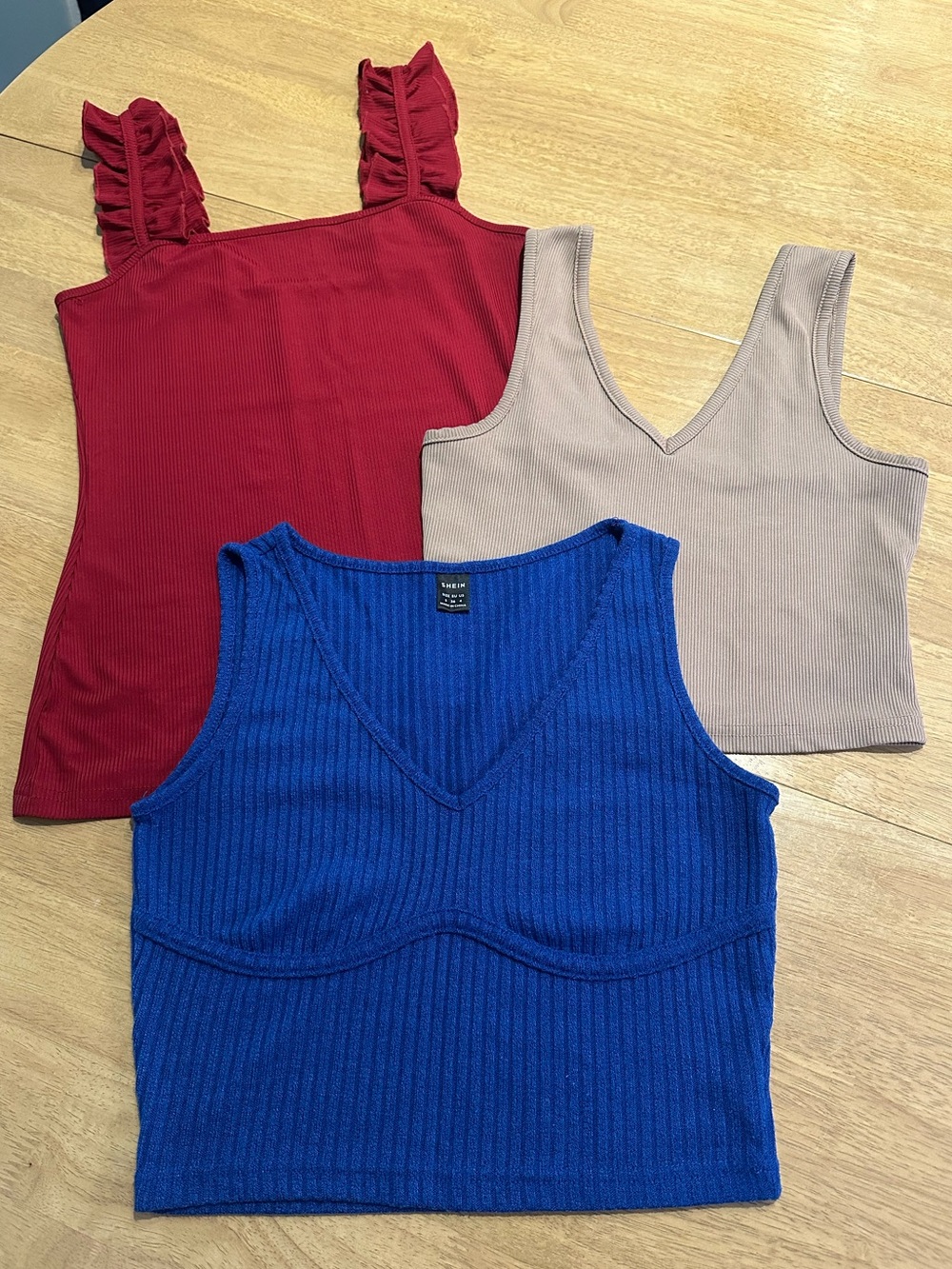 3-Pack Bundle of Ribbed Tank Tops in Blue, Red and Taupe Size Small